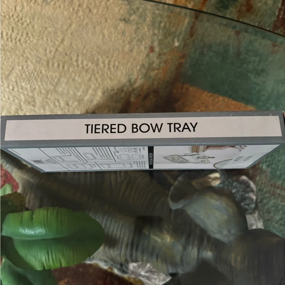 Cream Tiered Bow Tray